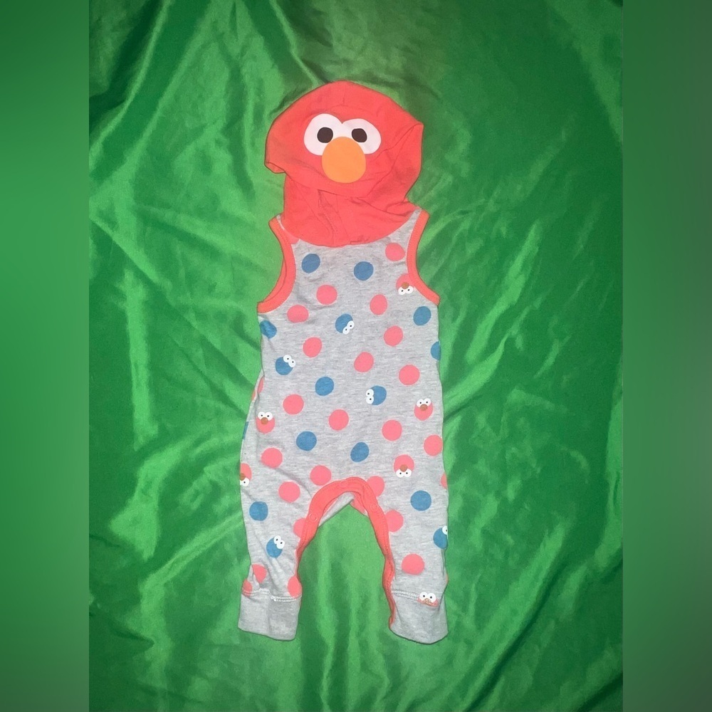Isaac Mizrahi x Sesame Street Gray and Red Baby Romper 0/3 Months